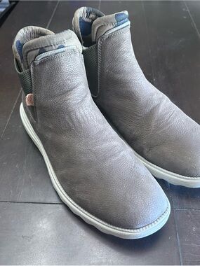 Hey Dude Men's Gray Slip-On Leather Casual Boots